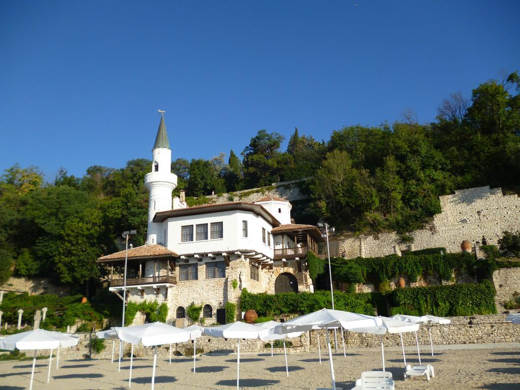 Ahilea Hotel - Free Pool Access Baltschik Exterior foto